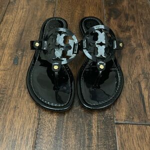 Women’s Tory Burch Size 6 Miller Soft Perfect Black Patent Sandals